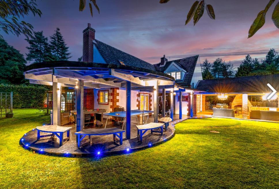 Hen & Stag Retreat Weekend Stay Sleeps 10 To 30 Thetford Esterno foto