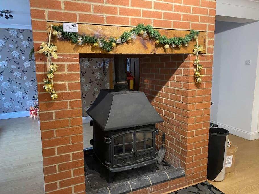 Hen & Stag Retreat Weekend Stay Sleeps 10 To 30 Thetford Esterno foto