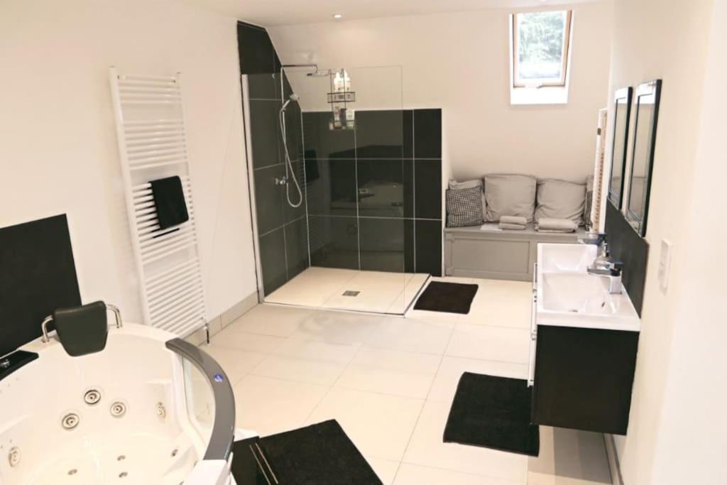Hen & Stag Retreat Weekend Stay Sleeps 10 To 30 Thetford Esterno foto